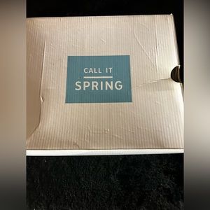 Call it spring size 9 tan